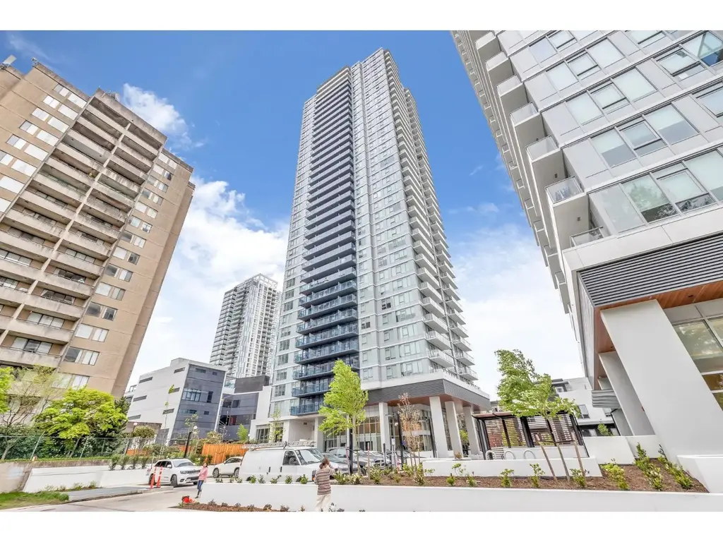902 10448 University Drive, Surrey