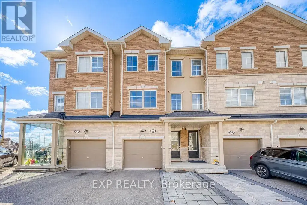 33 Karl Williams Lane, Markham (Rouge Fairways)