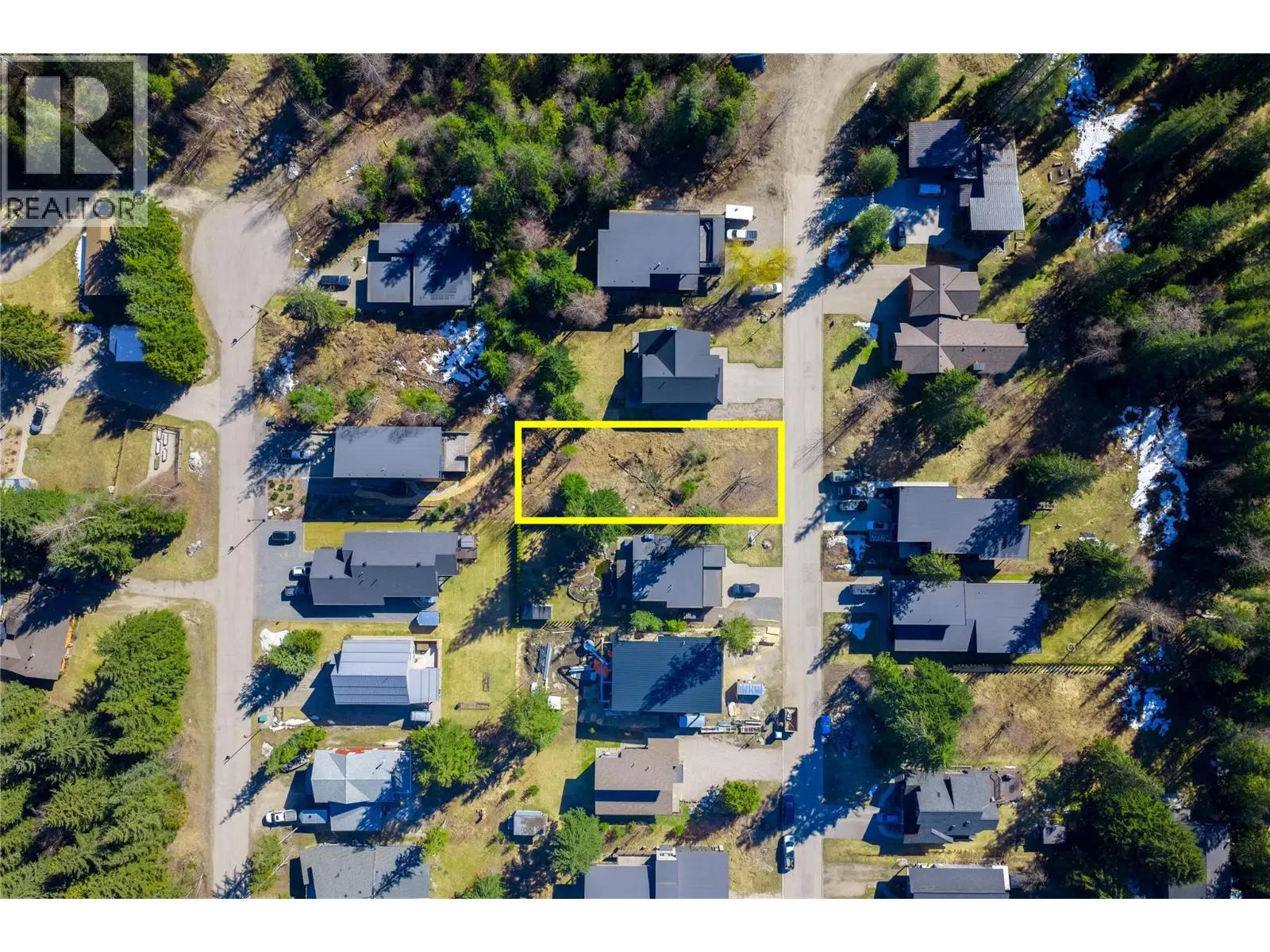 2070 Mountain Gate Road. Revelstoke, British Columbia