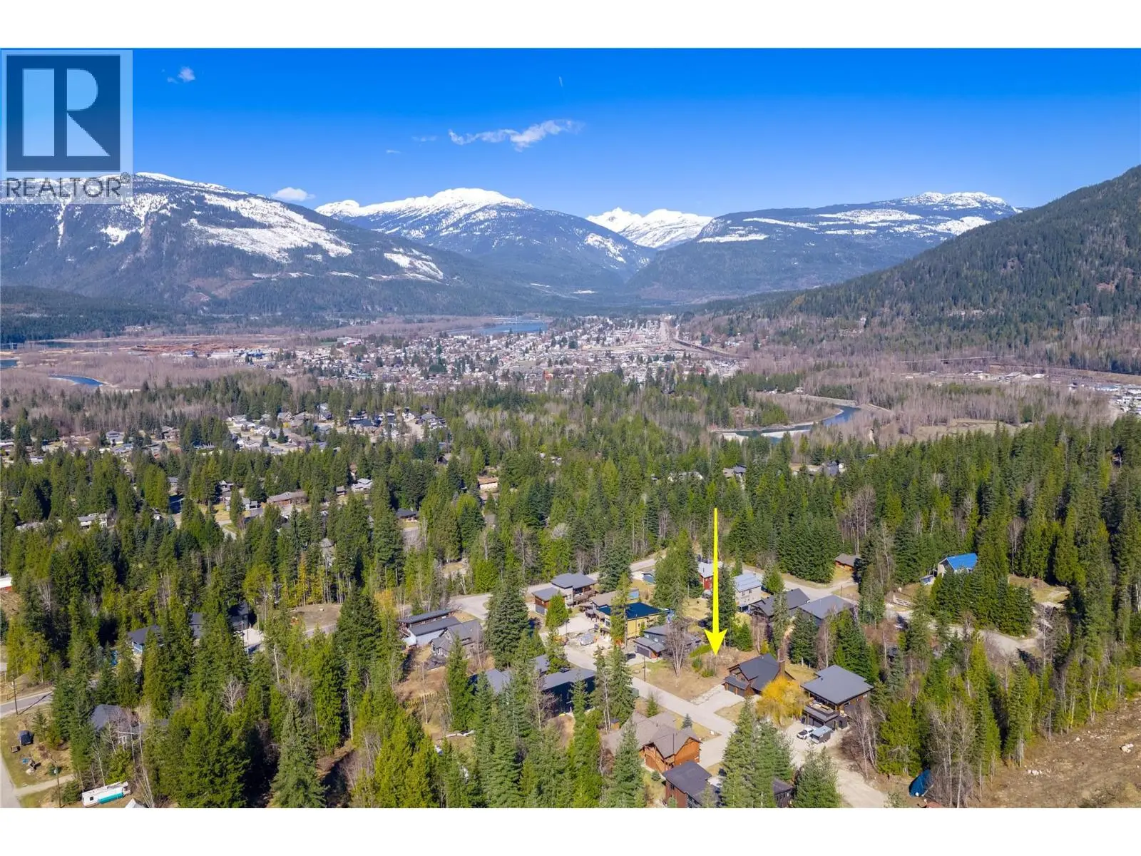 2070 Mountain Gate Road. Revelstoke, British Columbia