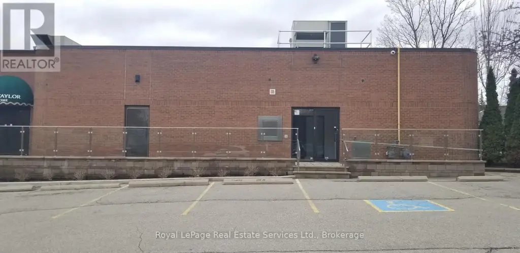 1 - 60 Lakeshore Road W, Oakville (CO Central)
