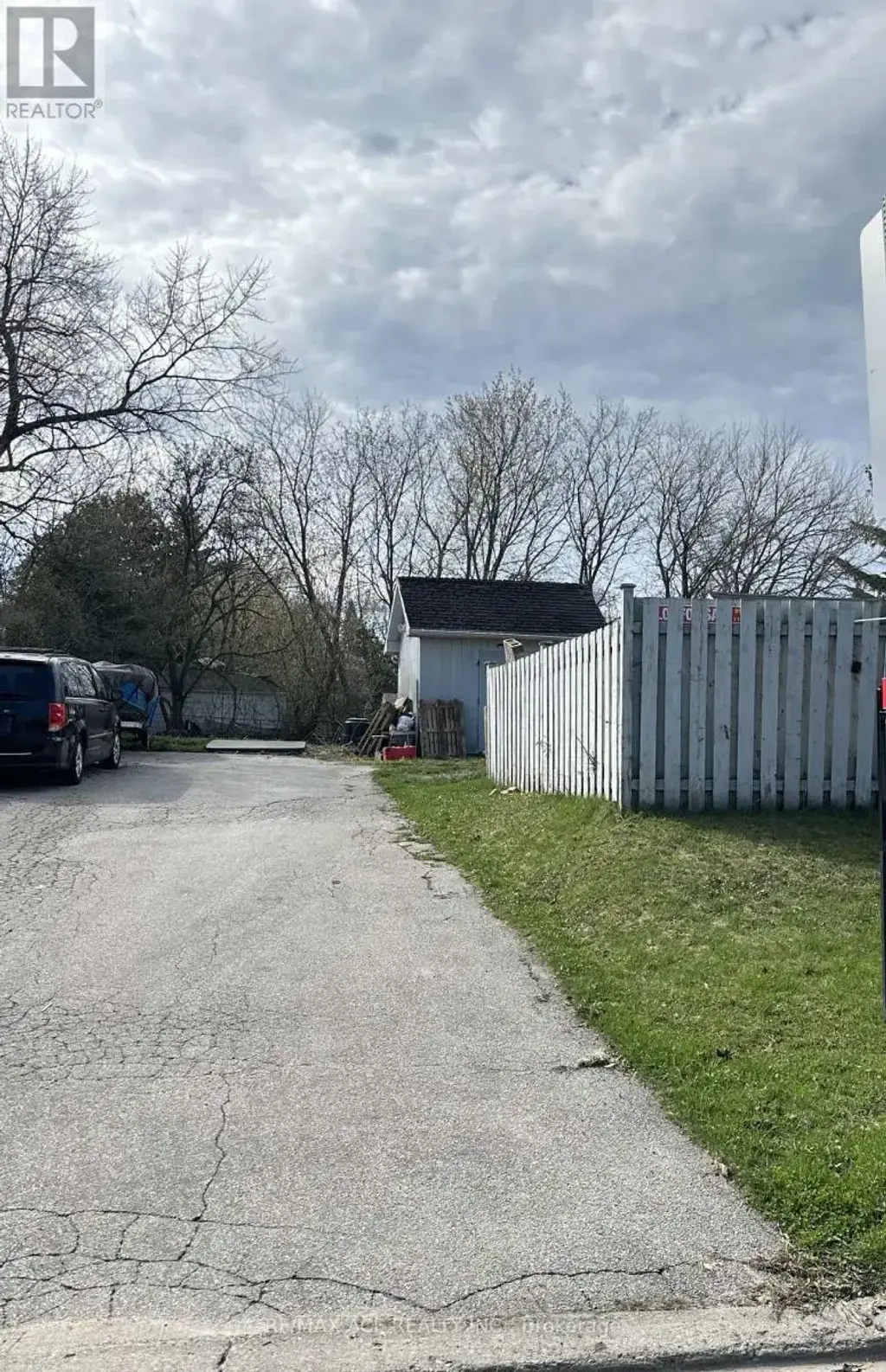 1 Martindale Road, Toronto (Cliffcrest)