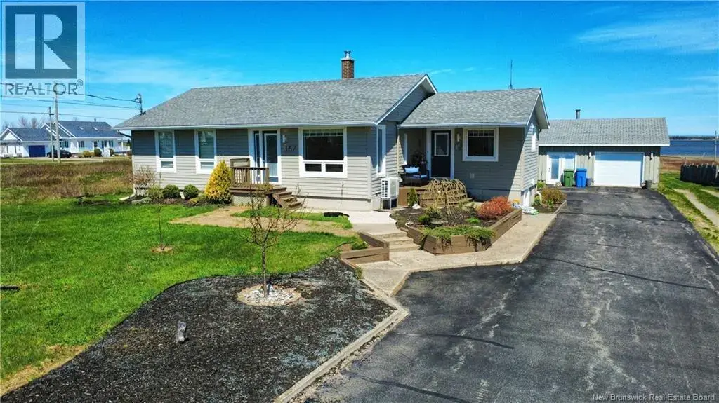 367 Rue De L'île, Caraquet