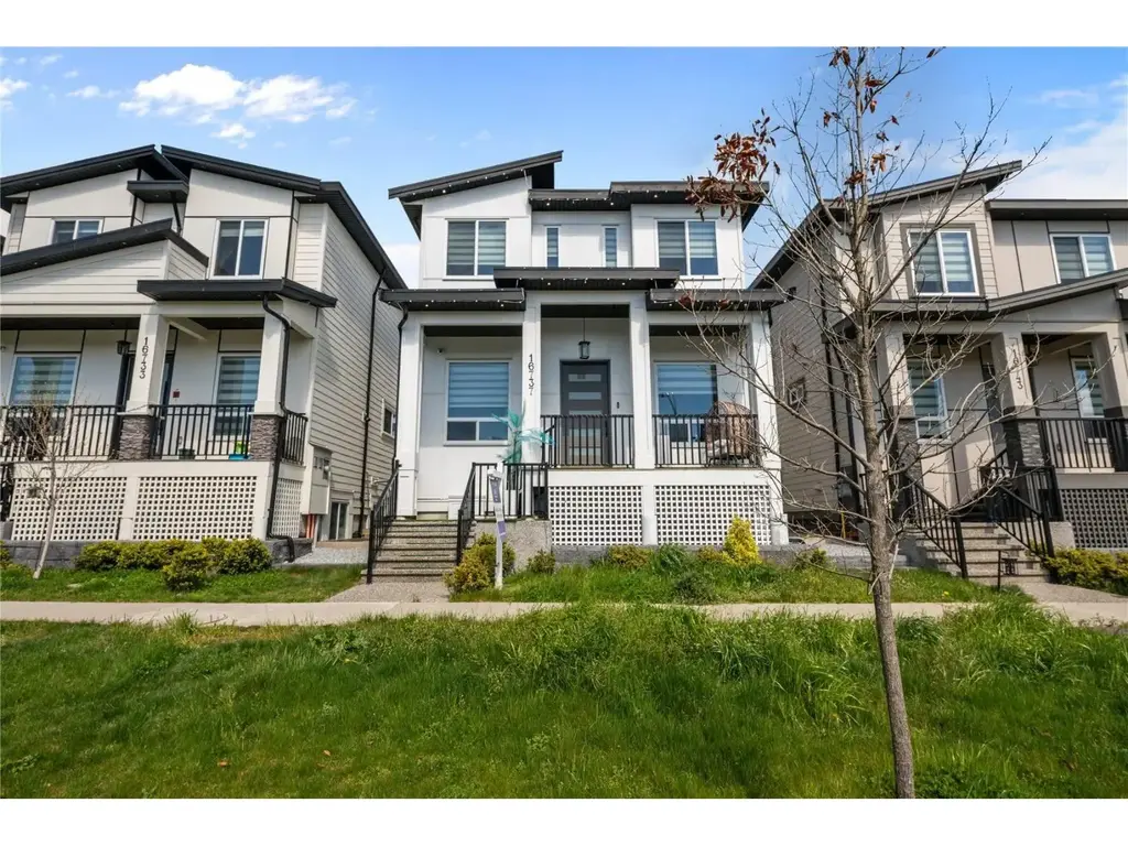 16737 15a Avenue, Surrey