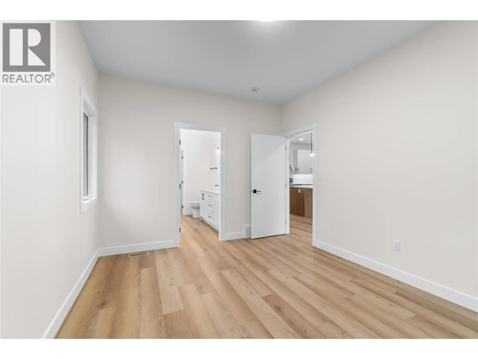 231 20 Street Ne Unit# 10. Salmon Arm, British Columbia