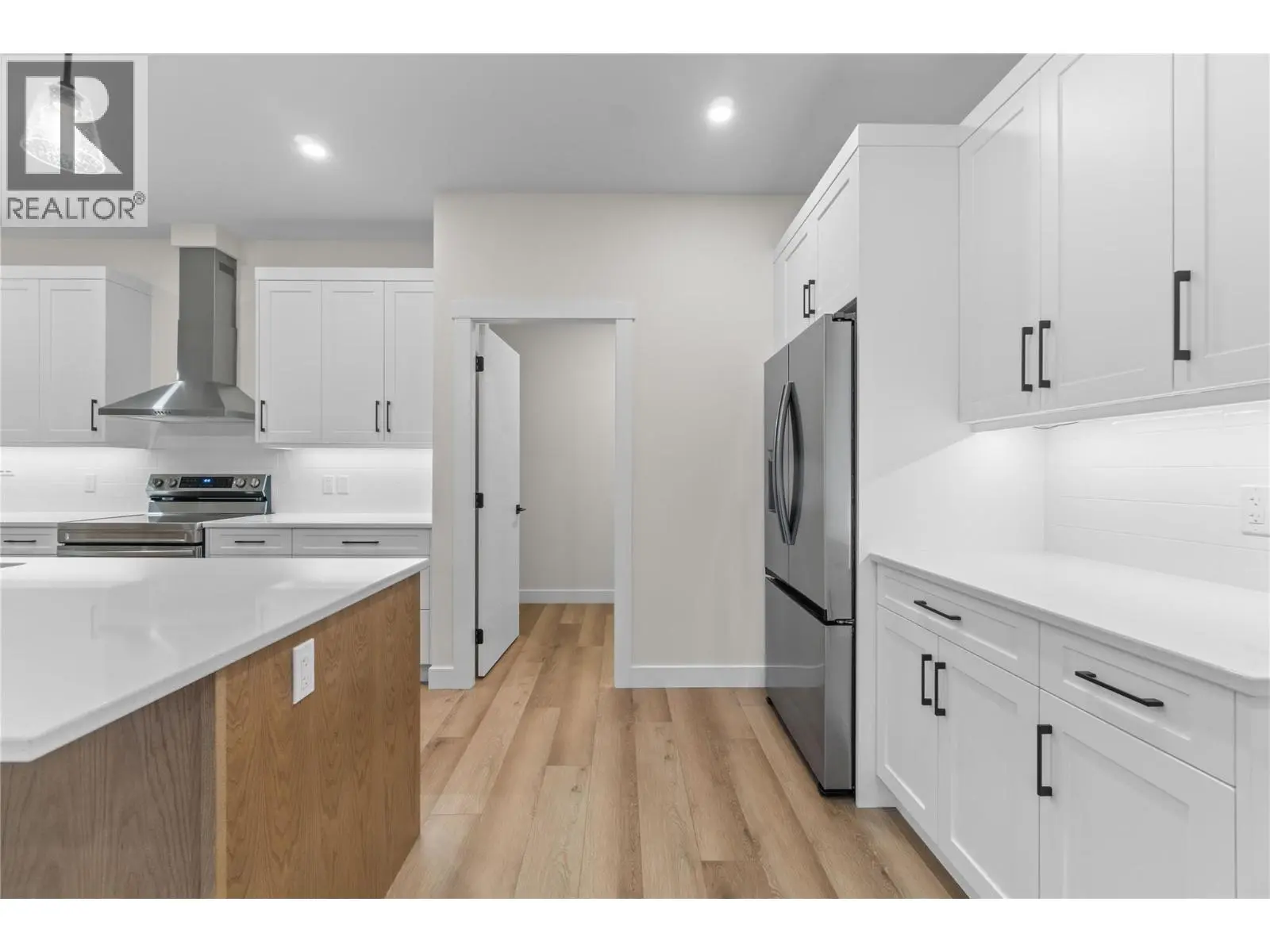 231 20 Street Ne Unit# 10. Salmon Arm, British Columbia