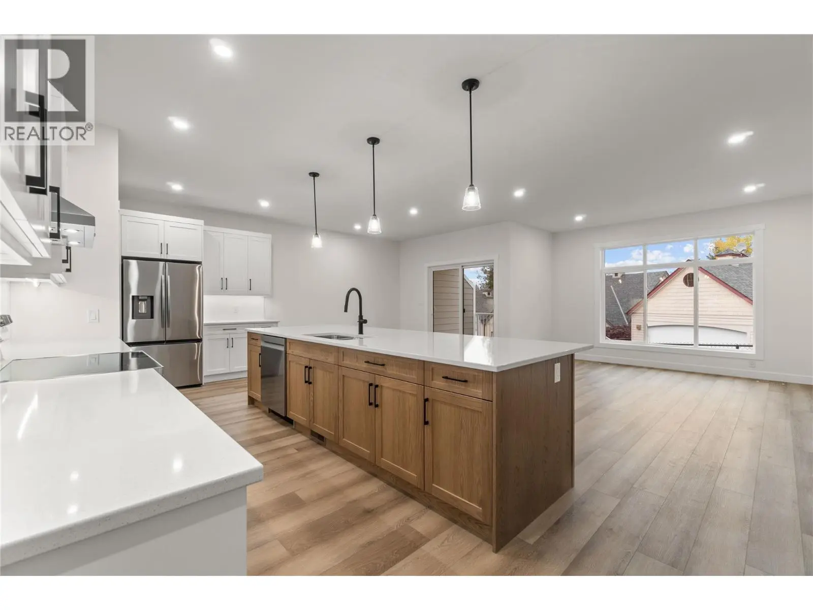 231 20 Street Ne Unit# 10. Salmon Arm, British Columbia