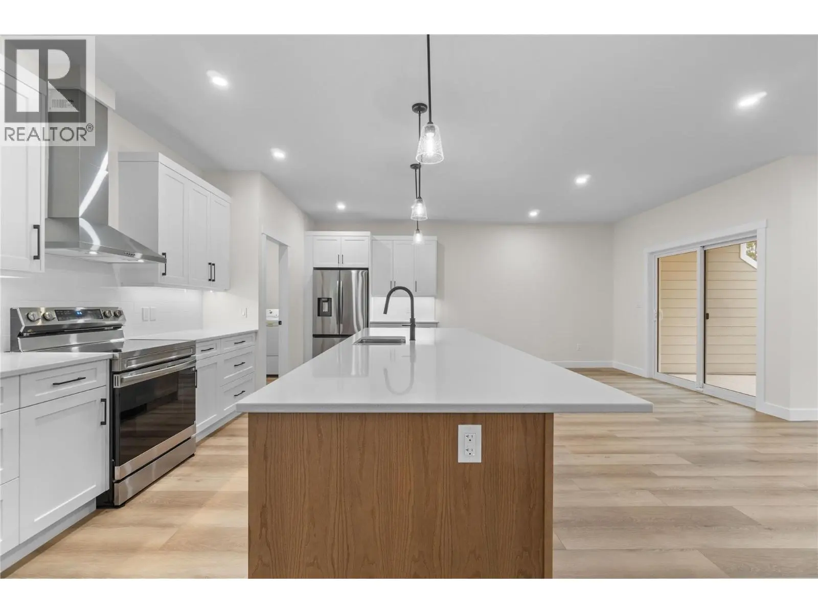 231 20 Street Ne Unit# 10. Salmon Arm, British Columbia