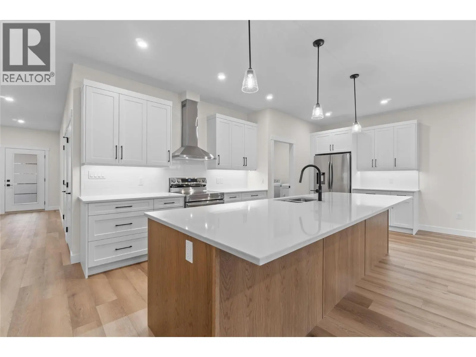 231 20 Street Ne Unit# 10. Salmon Arm, British Columbia