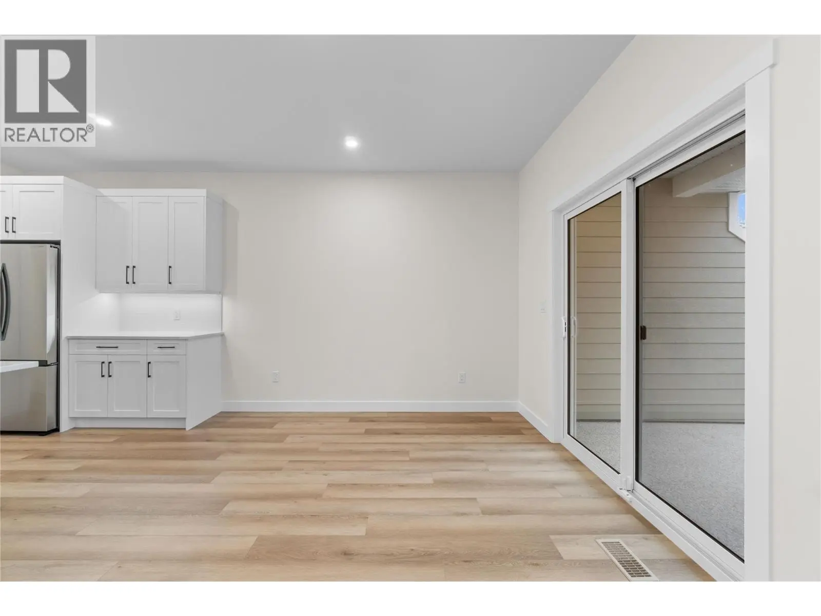 231 20 Street Ne Unit# 10. Salmon Arm, British Columbia