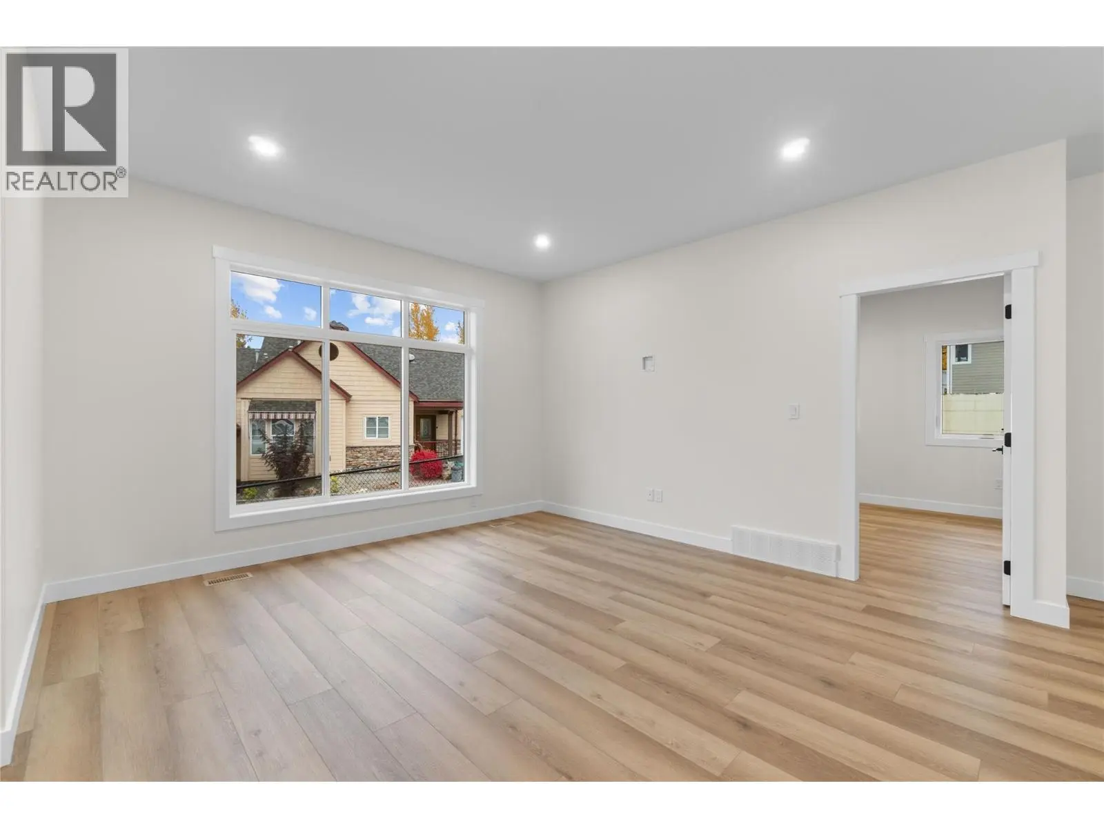 231 20 Street Ne Unit# 10. Salmon Arm, British Columbia