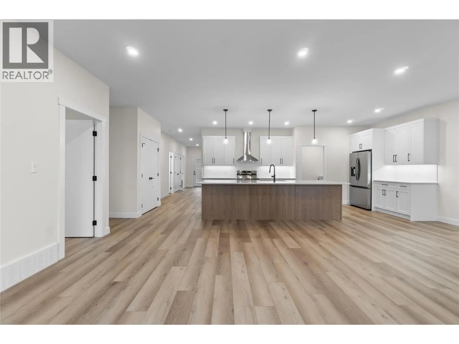 231 20 Street Ne Unit# 10. Salmon Arm, British Columbia