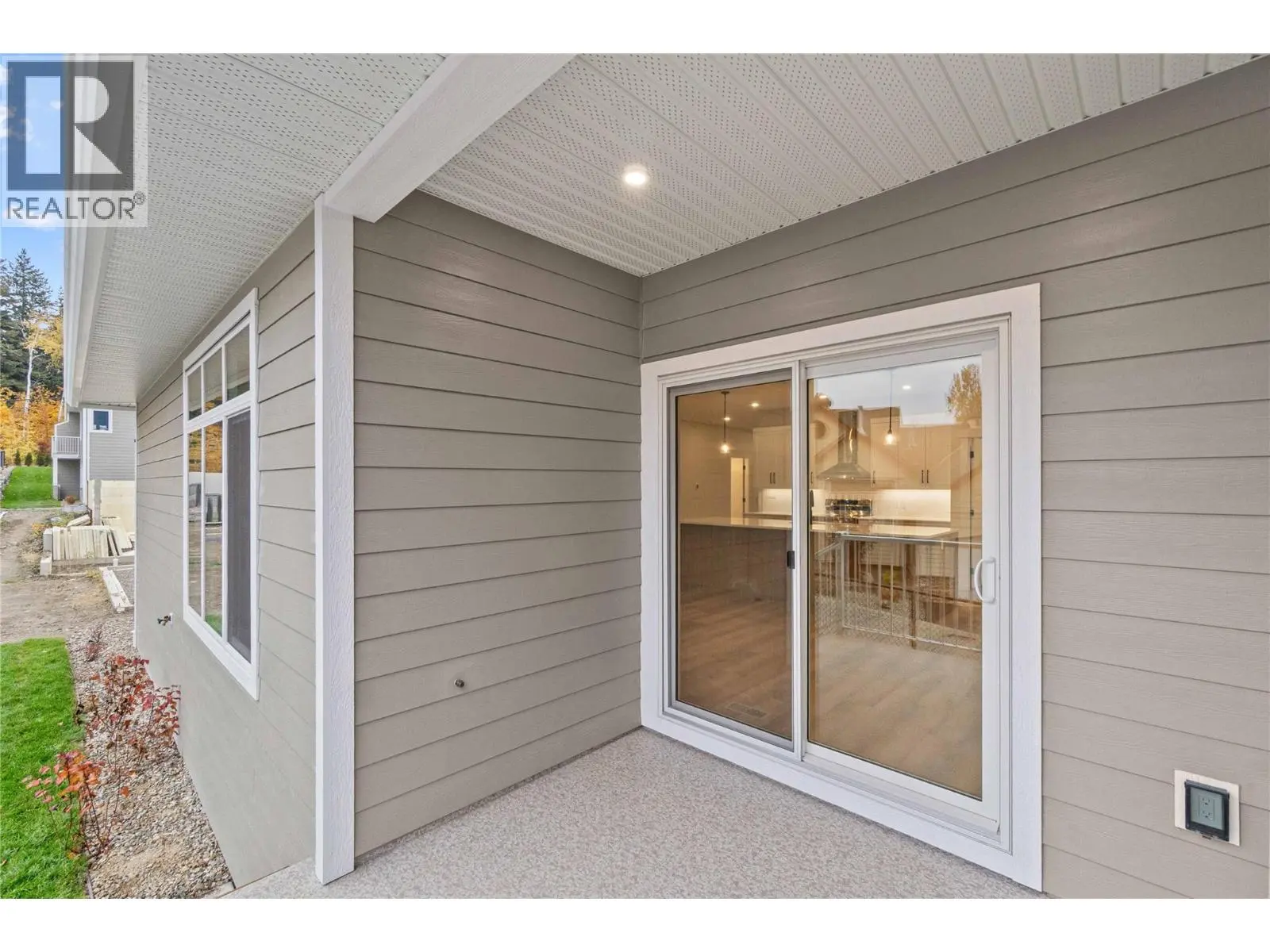 231 20 Street Ne Unit# 10. Salmon Arm, British Columbia
