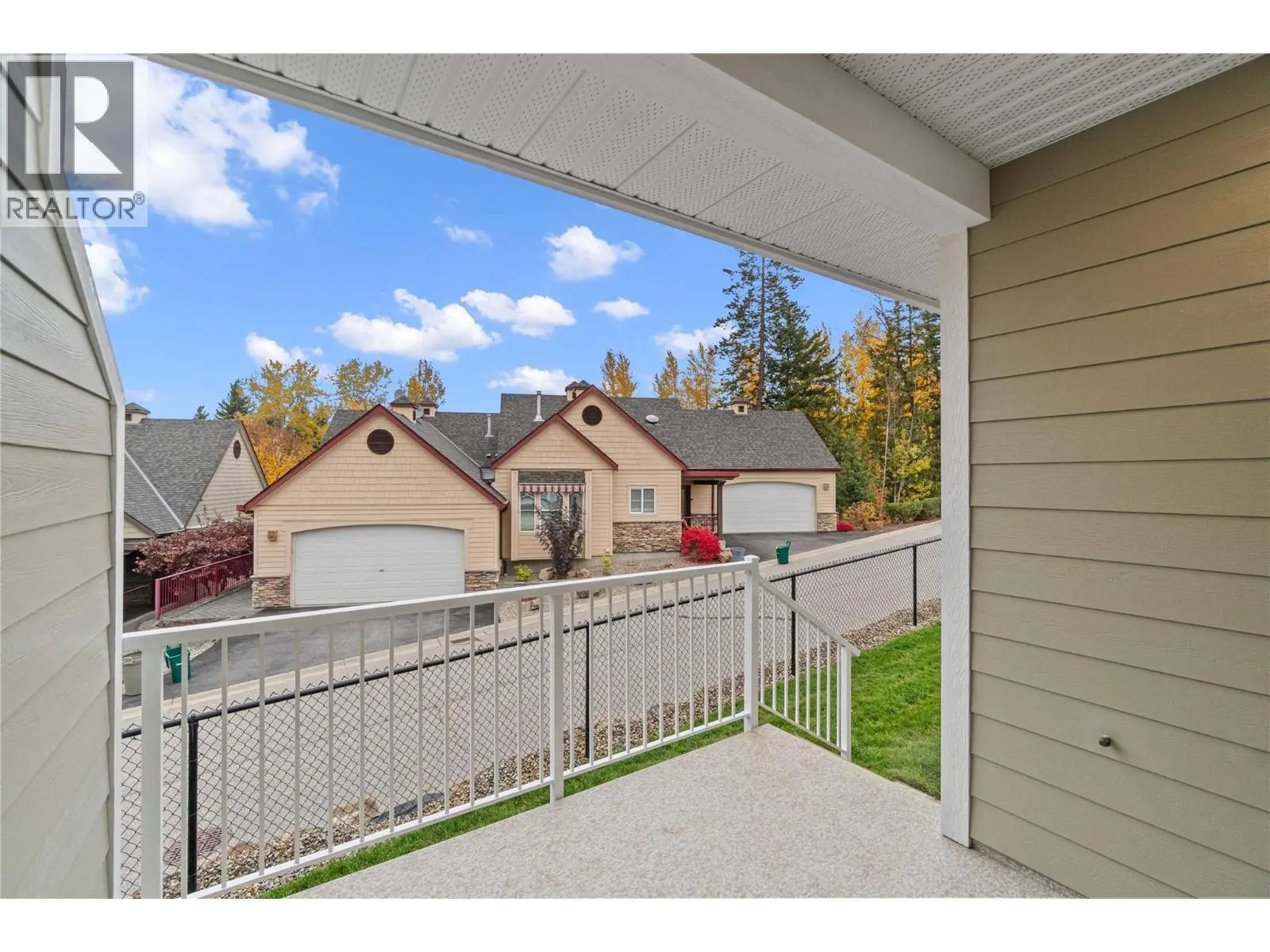 231 20 Street Ne Unit# 10. Salmon Arm, British Columbia