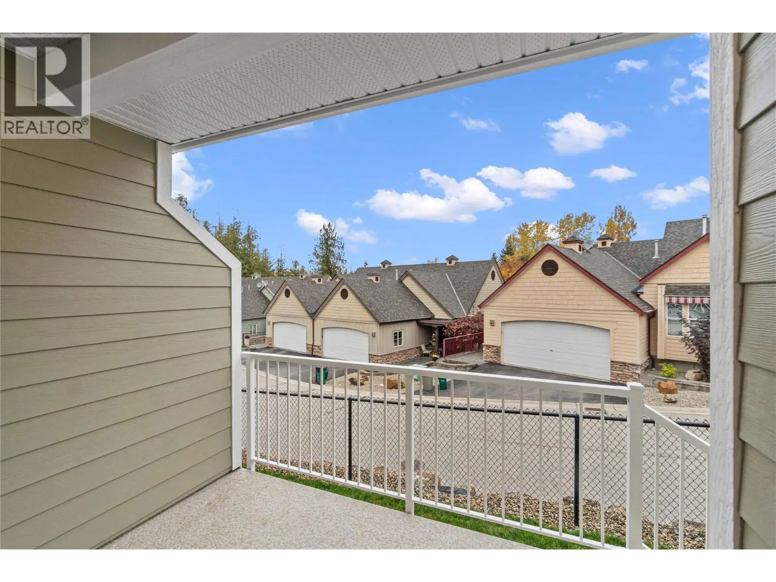 231 20 Street Ne Unit# 10. Salmon Arm, British Columbia