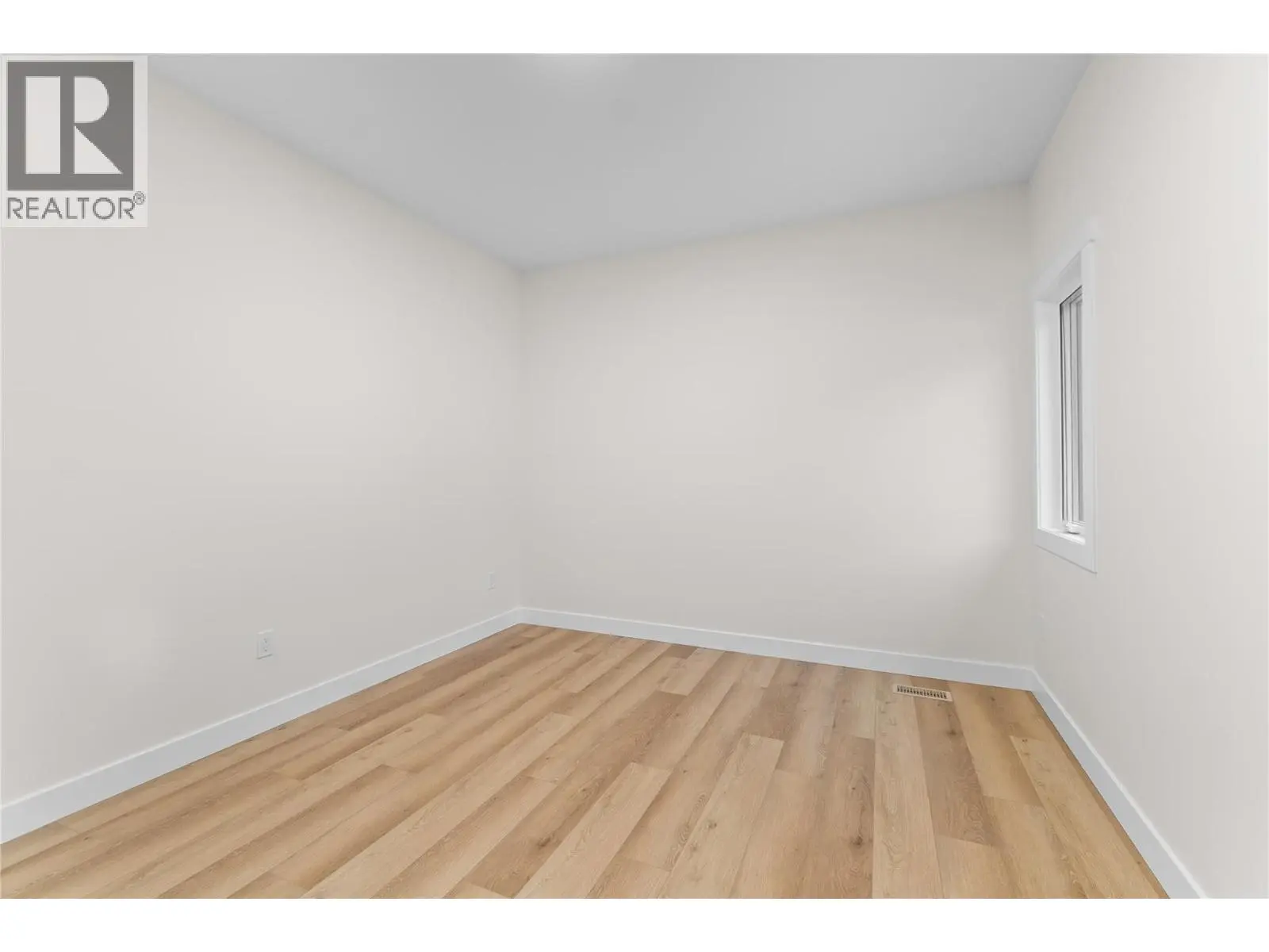231 20 Street Ne Unit# 10. Salmon Arm, British Columbia