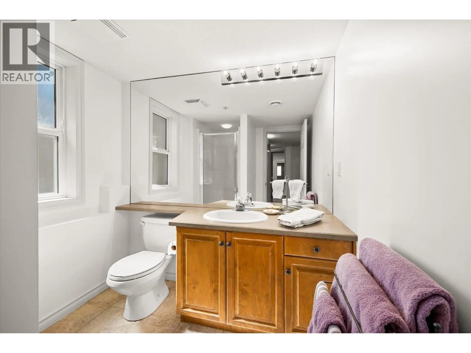 6157 Gillam Crescent. Peachland, British Columbia