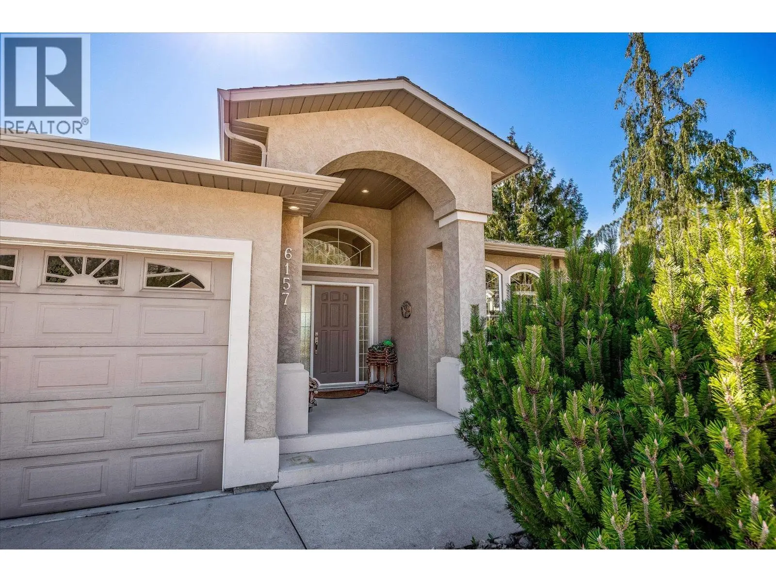 6157 Gillam Crescent. Peachland, British Columbia