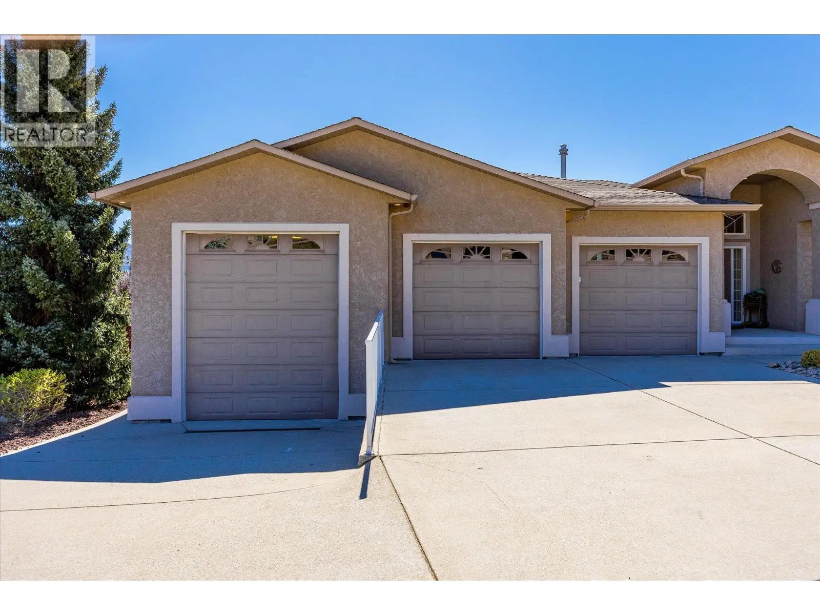 6157 Gillam Crescent. Peachland, British Columbia
