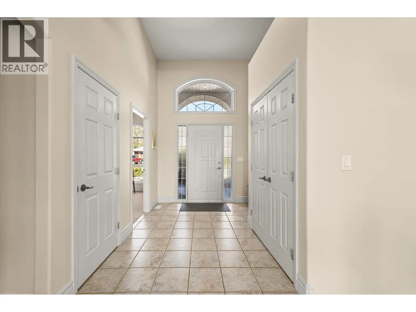 6157 Gillam Crescent. Peachland, British Columbia