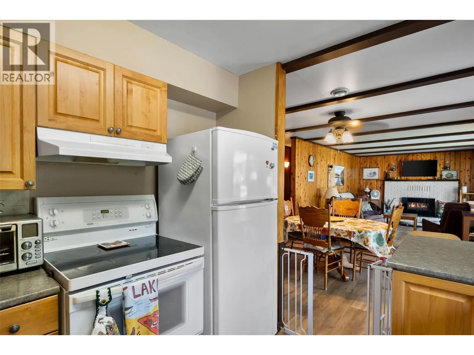 4188 South Ashe Crescent. Scotch Creek, British Columbia