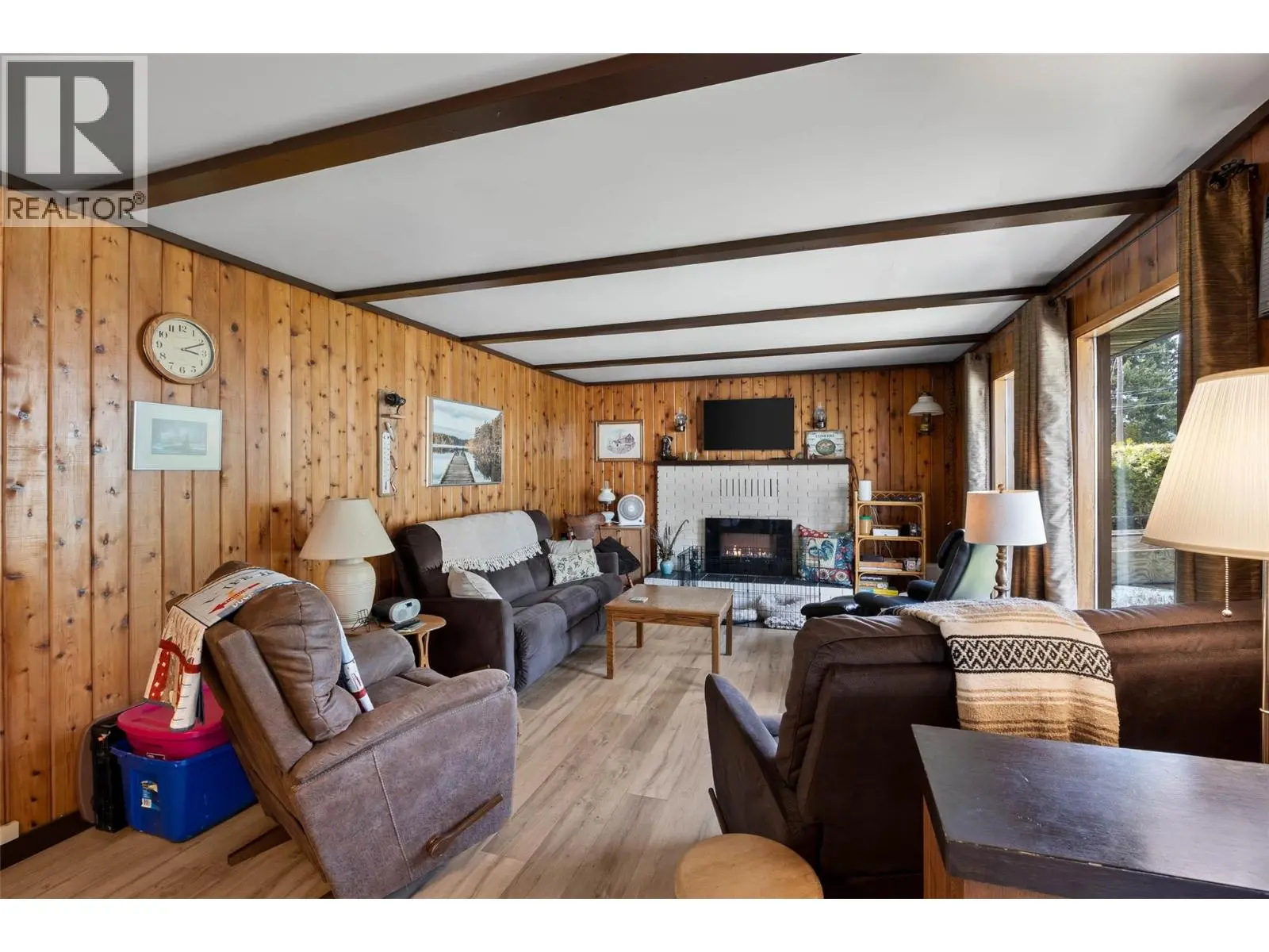 4188 South Ashe Crescent. Scotch Creek, British Columbia