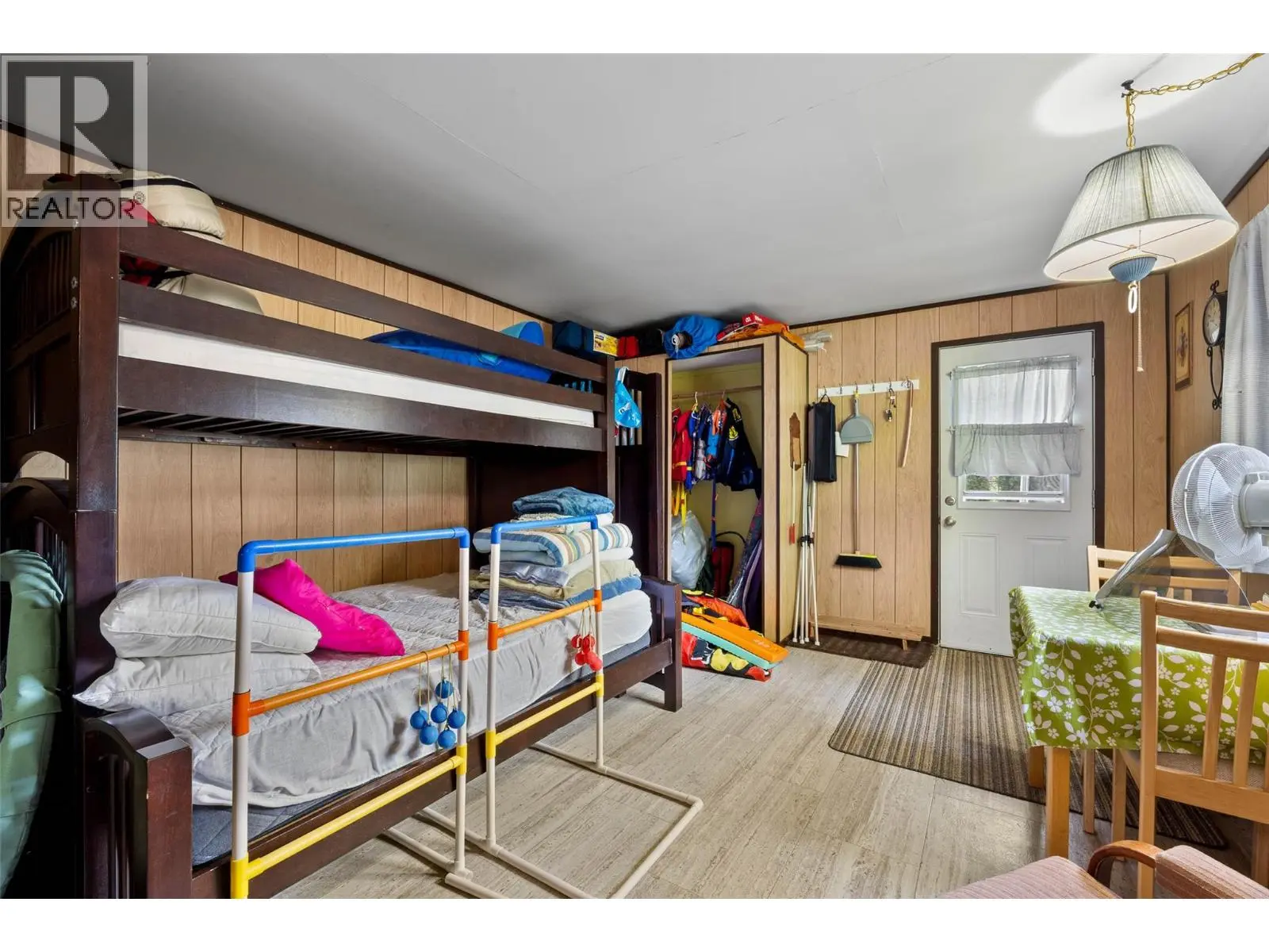 4188 South Ashe Crescent. Scotch Creek, British Columbia