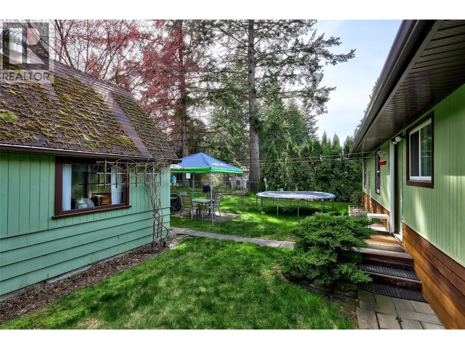 4188 South Ashe Crescent. Scotch Creek, British Columbia