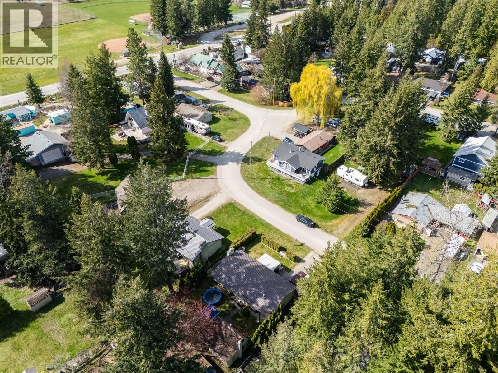 4188 South Ashe Crescent. Scotch Creek, British Columbia