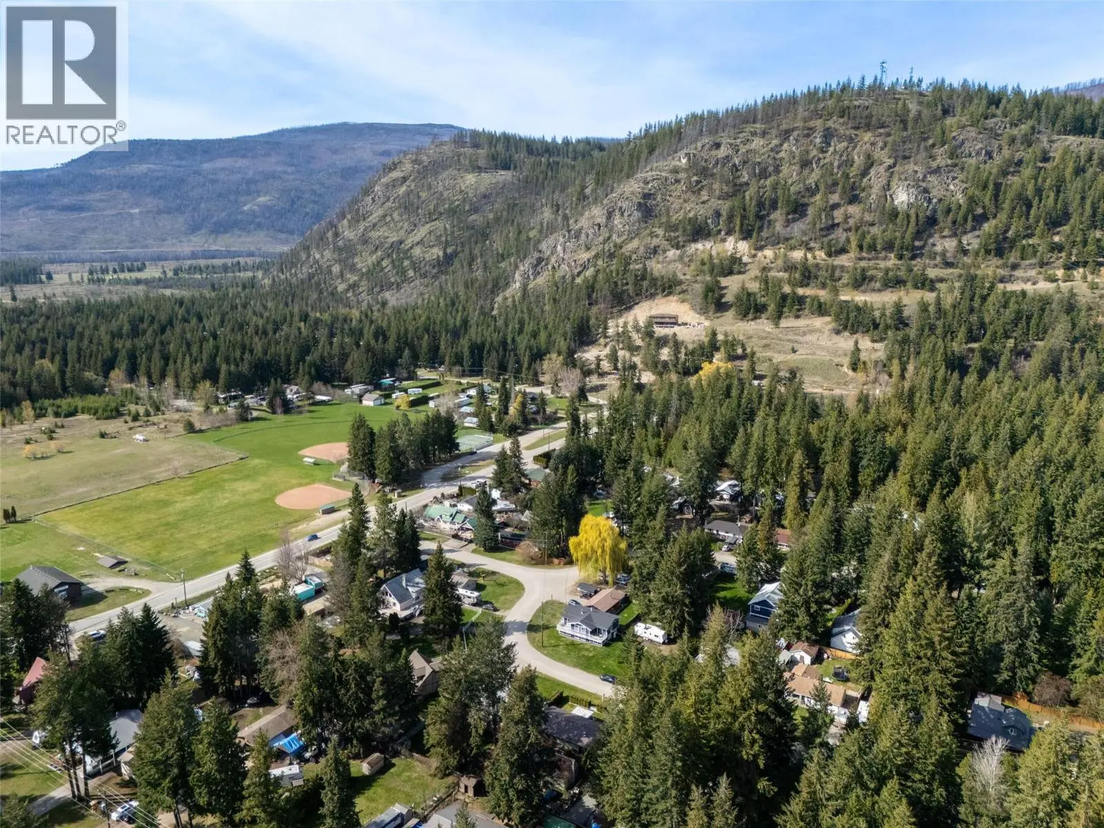 4188 South Ashe Crescent. Scotch Creek, British Columbia