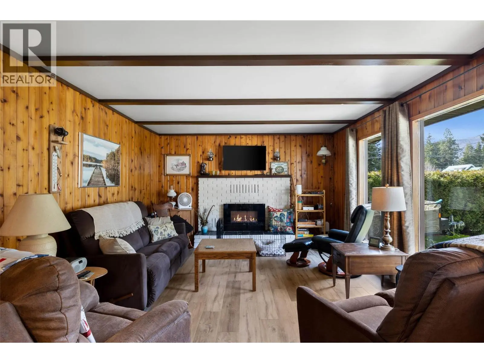 4188 South Ashe Crescent. Scotch Creek, British Columbia