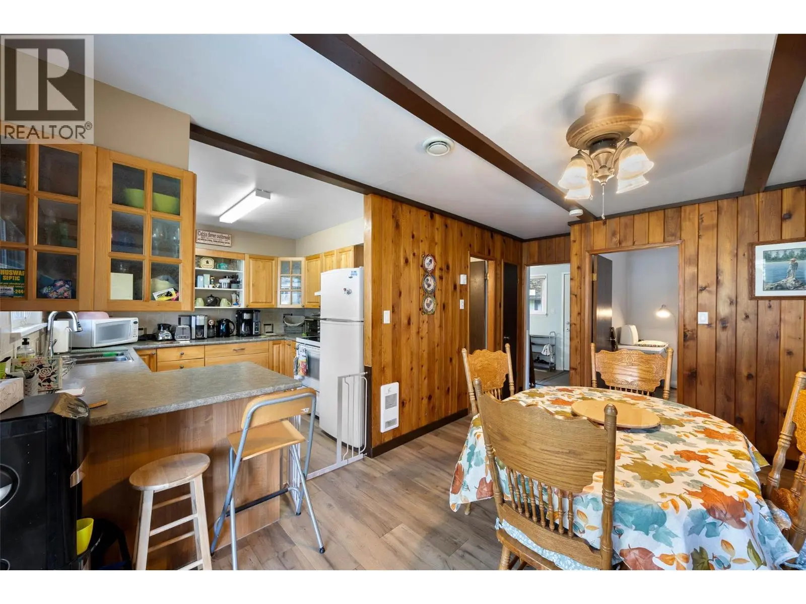 4188 South Ashe Crescent. Scotch Creek, British Columbia