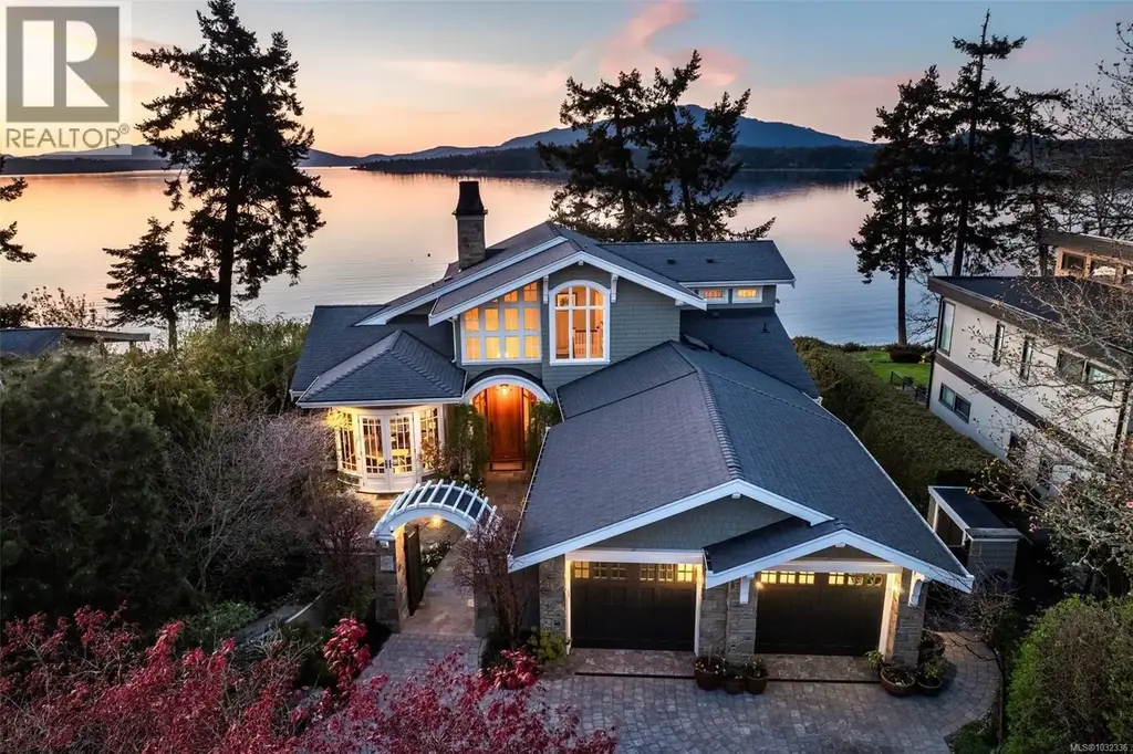 9752 Glynnwood Park Rd, North Saanich