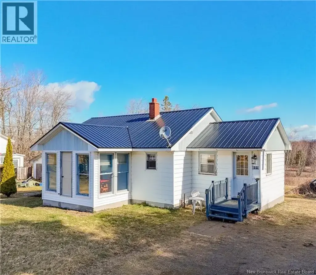 899 Route 102, Swan Creek