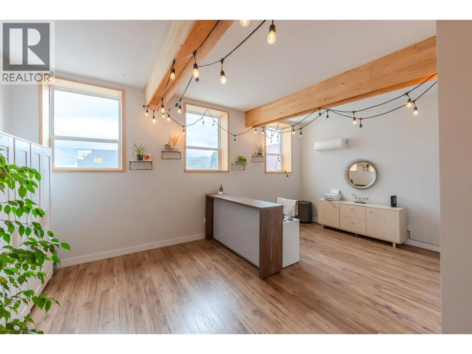 6222 Main Street. Oliver, British Columbia