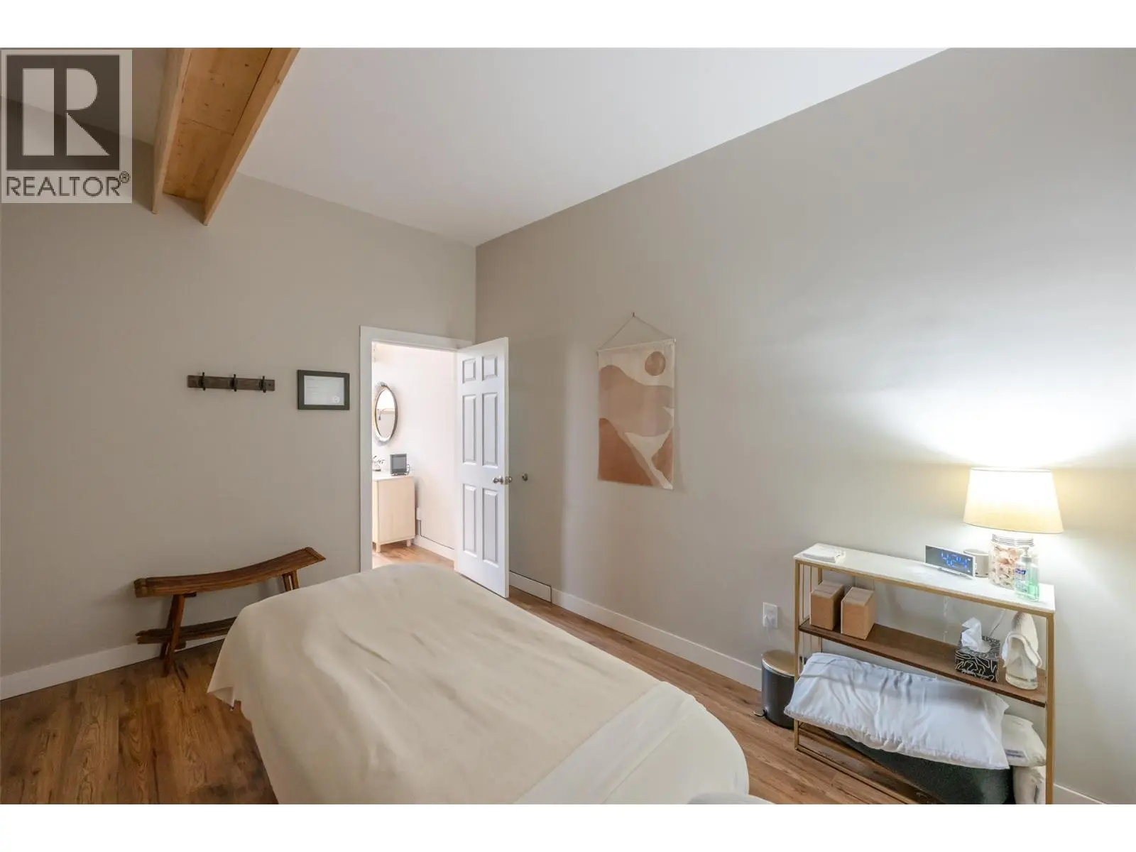 6222 Main Street. Oliver, British Columbia