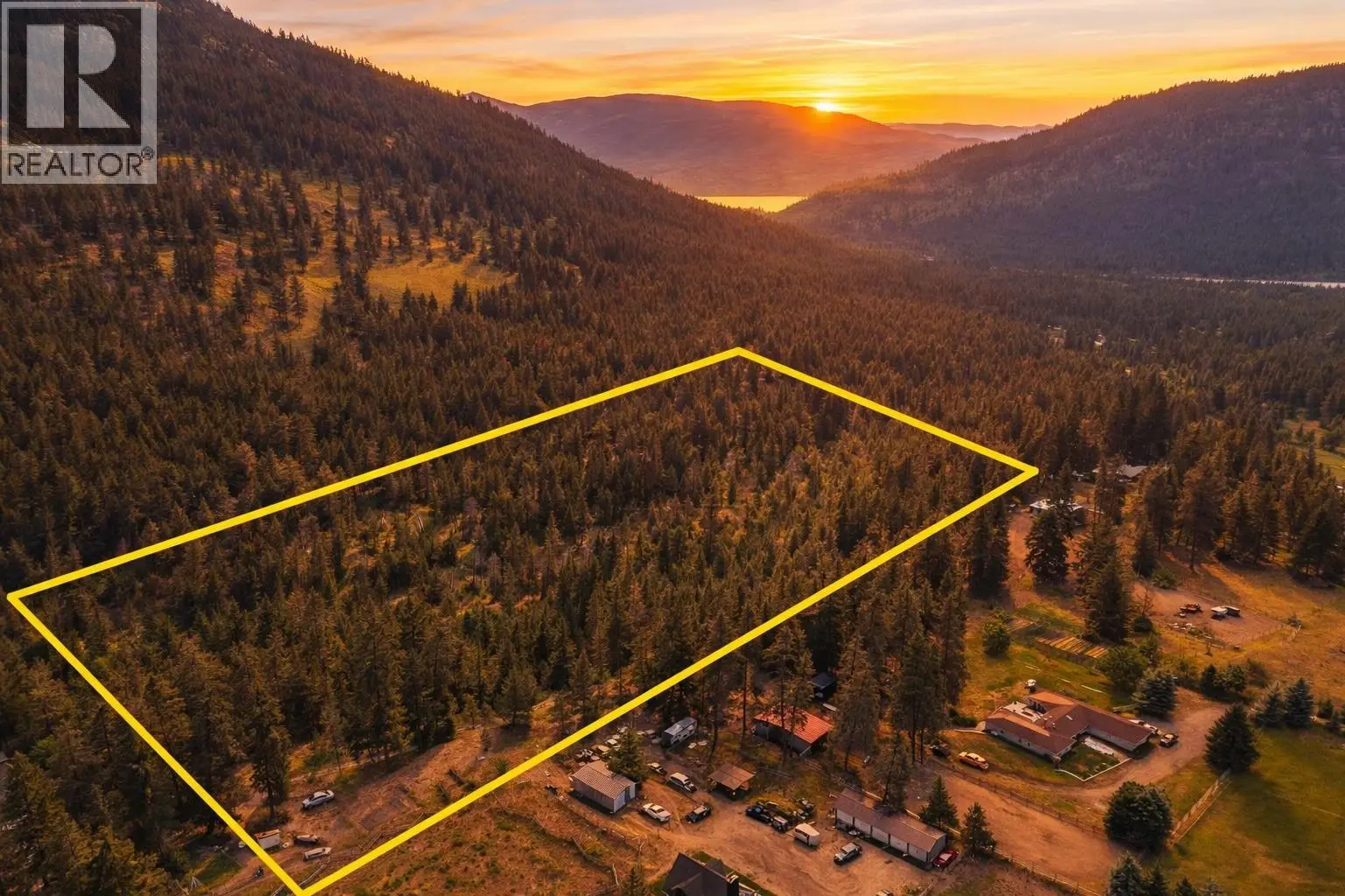 4359 Maxwell Road. Peachland, British Columbia