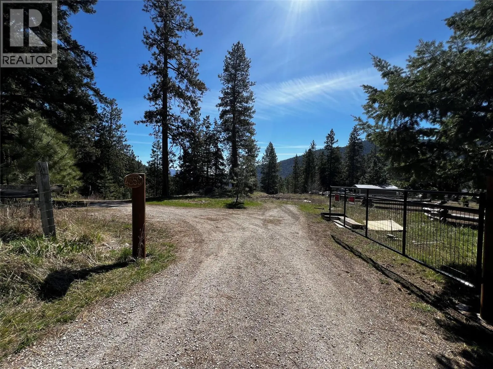4359 Maxwell Road. Peachland, British Columbia