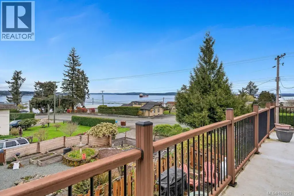 11090 Chemainus Rd, Saltair