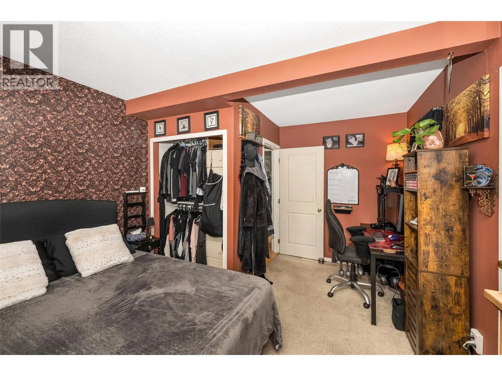 1915 33 Street. Vernon, British Columbia