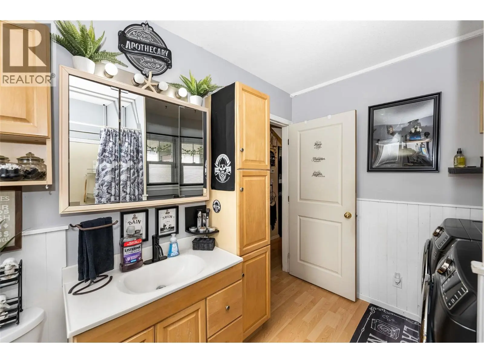 1915 33 Street. Vernon, British Columbia