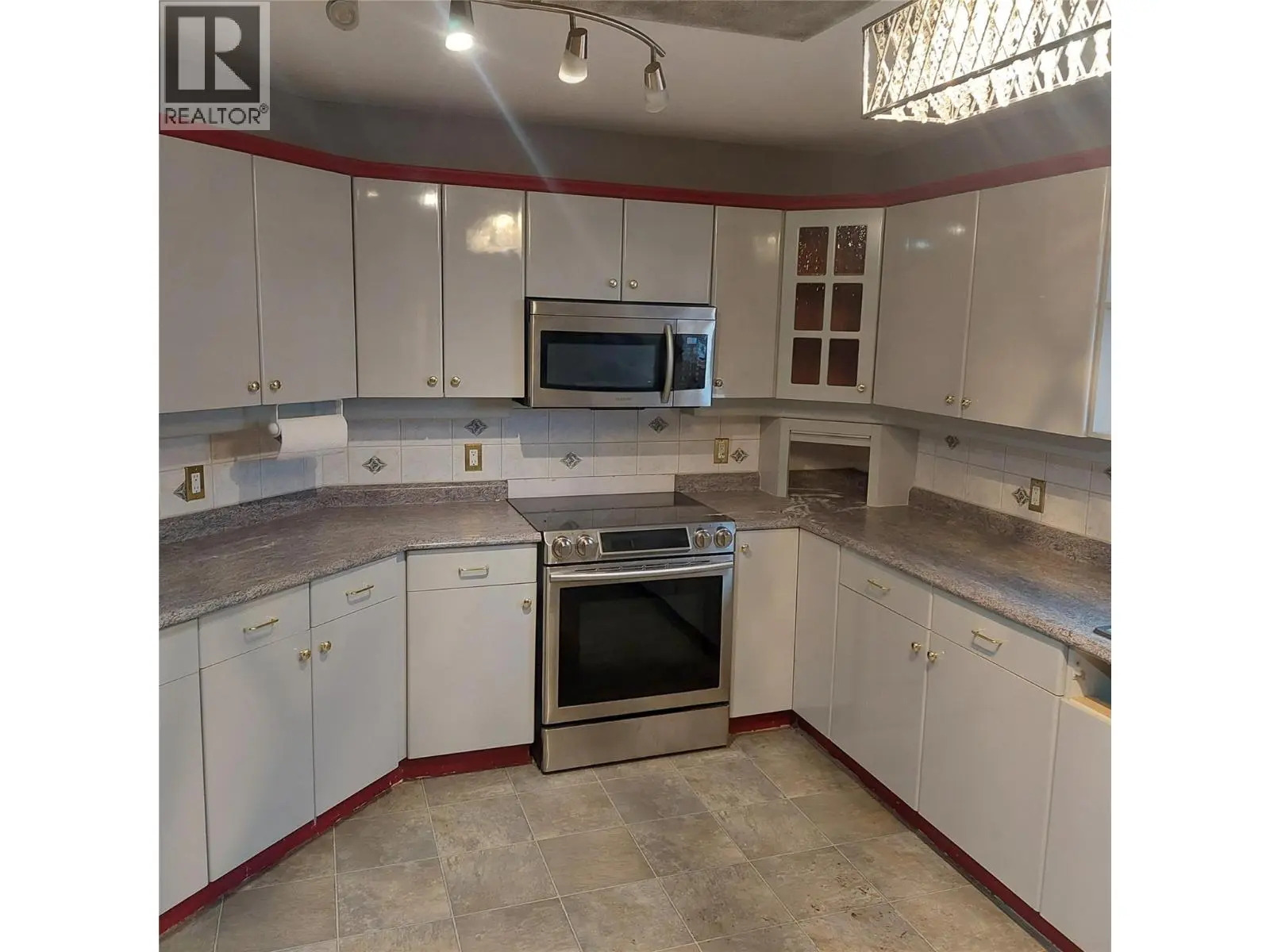197 Ritchie Court. Kelowna, British Columbia