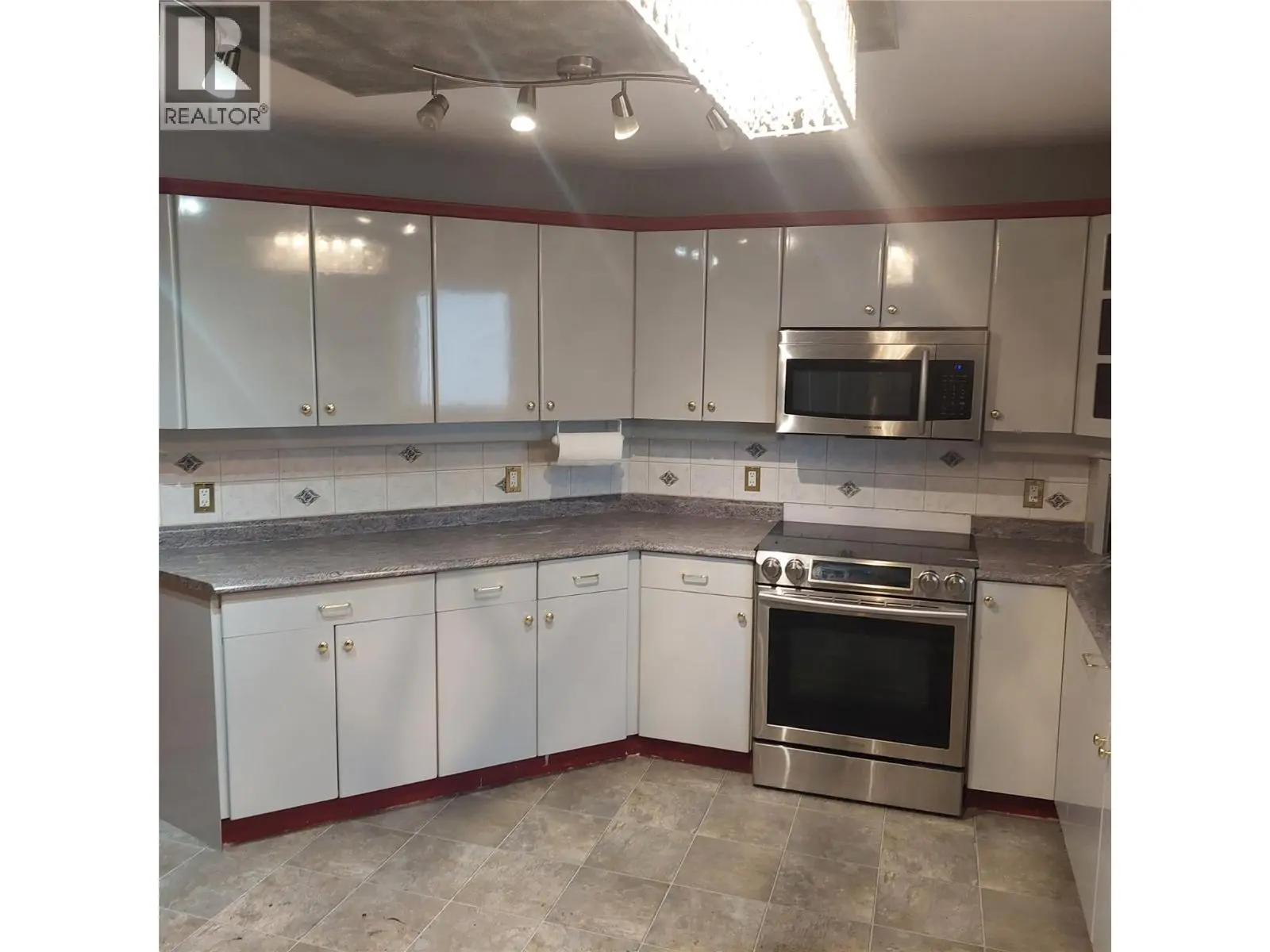 197 Ritchie Court. Kelowna, British Columbia