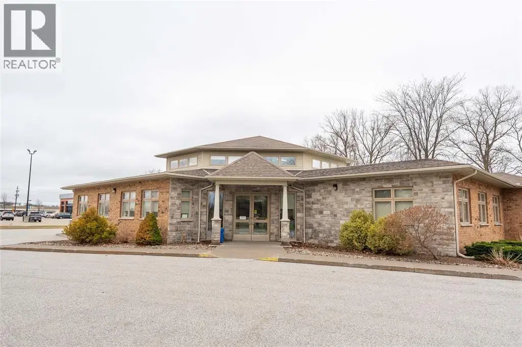 1475 Exmouth Street, Sarnia