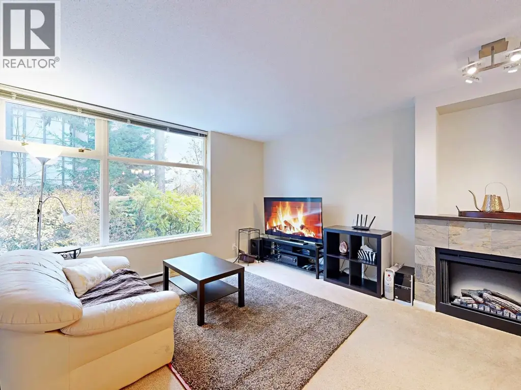101 9298 University Crescent, Burnaby