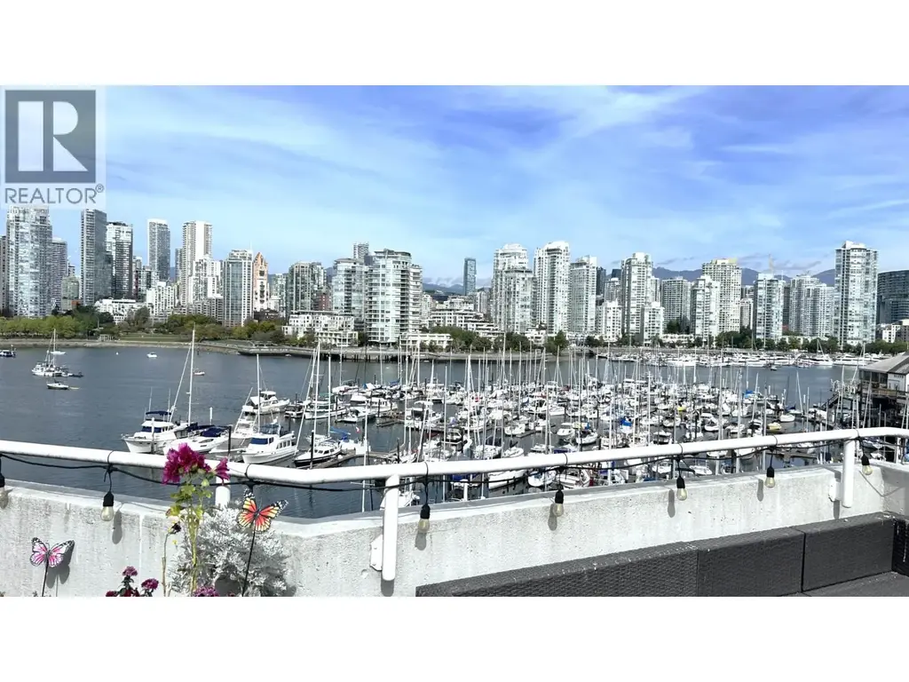 315 674 Leg In Boot Square, Vancouver