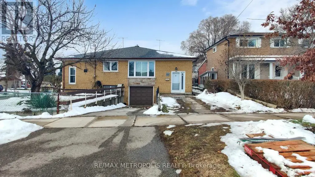 68 Paulvale Crescent, Toronto (York University Heights)