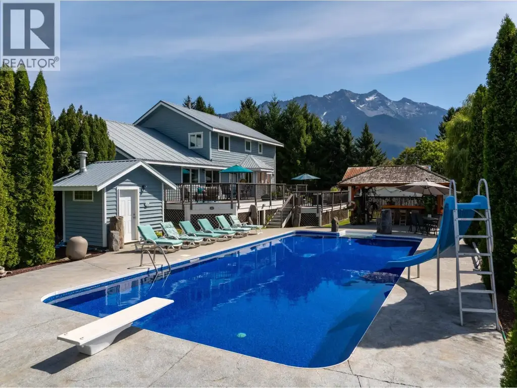 7569 Oberson Road, Pemberton