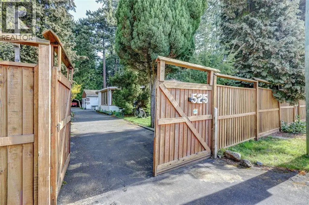 525 Pioneer Cres, Parksville