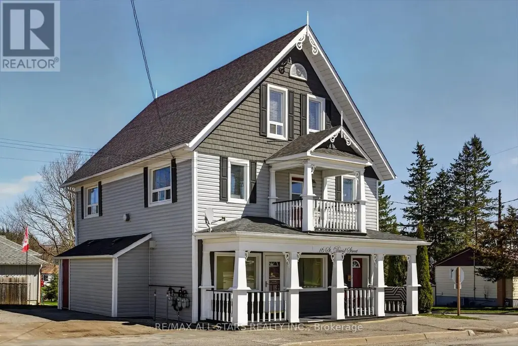 16 St David Street, Kawartha Lakes (Lindsay)